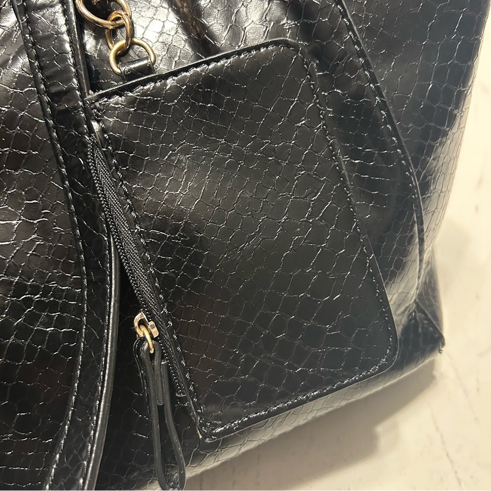 Guess Black Bag - Picture 7 of 16